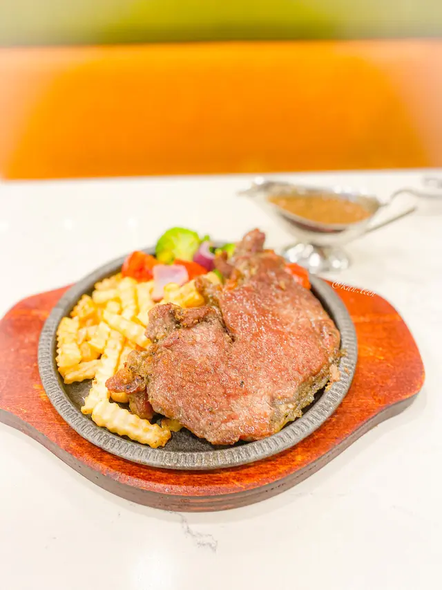 特厚西冷牛扒八安士 