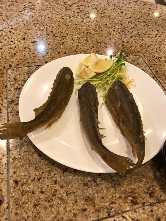 炸小黃魚  