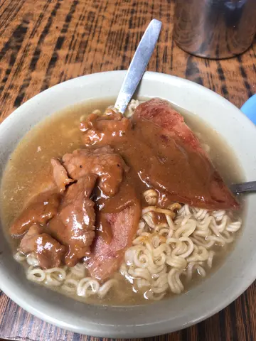 沙嗲牛肉餐肉面