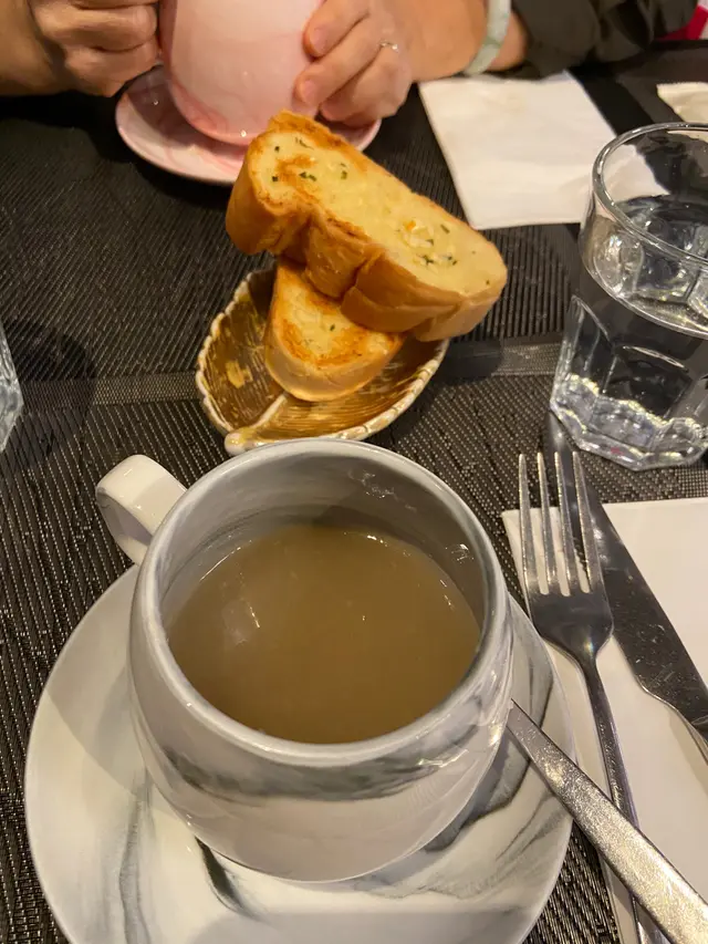 是日餐湯(白蘿蔔湯)