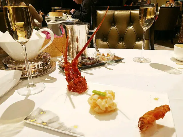 香蔥油爆本地龍蝦球