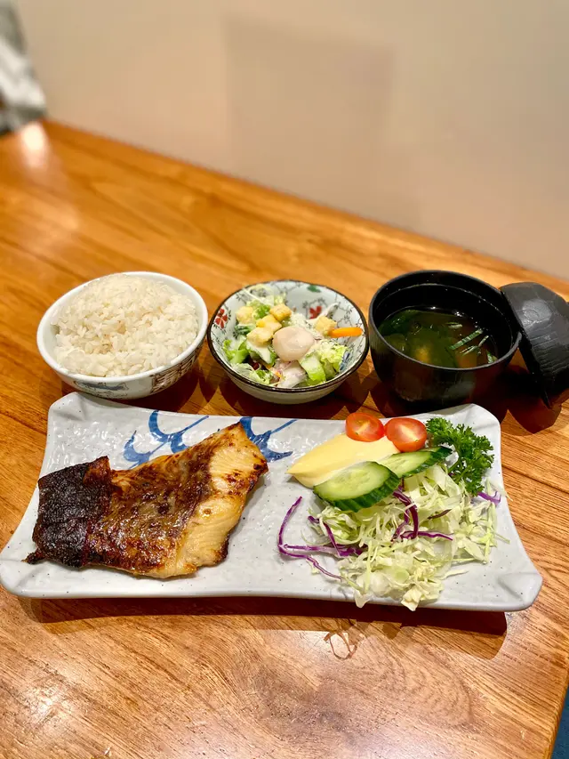 銀雪魚西京燒定食