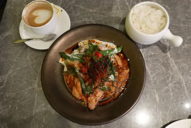 鍋炒帕能咖喱雞