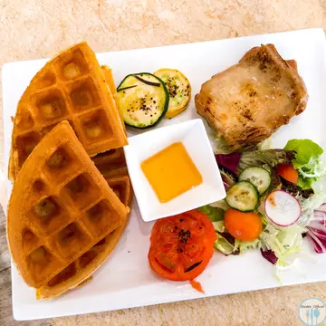 烤有機雞扒蕃茄窩夫