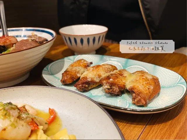 巴馬臣蒜牛油雞翼