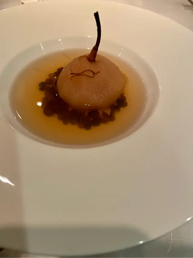 燕窩葛仙米燉雪梨