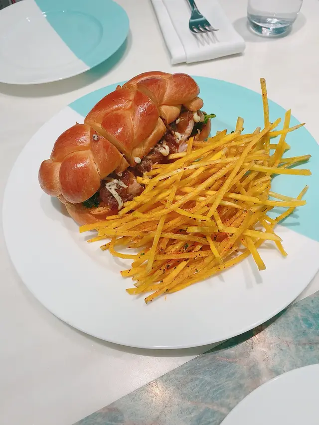 黑松露雞肉三文治
