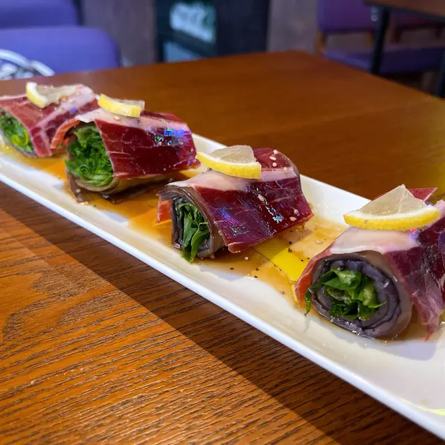 西班牙黑毛豬火腿及柚子蜜茄子卷配日本柚子醋汁