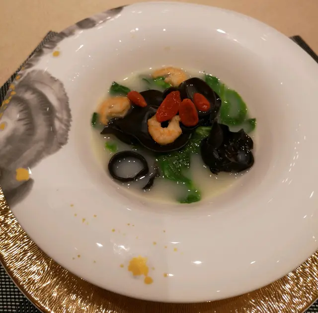 甜蝦乾鮮魚腸浸菜苗 