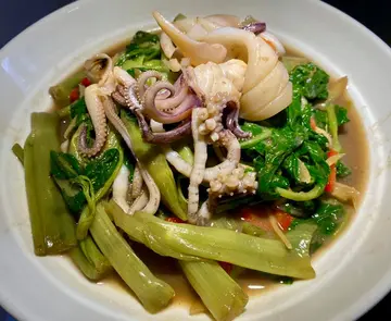 蝦醬鮮魷炒通菜