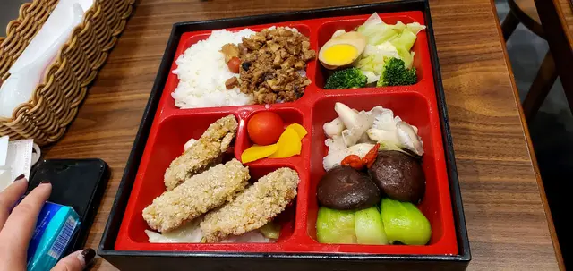 鹽酥雞翼便當