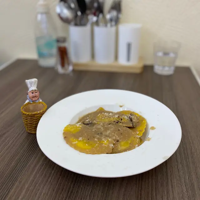 意大利手工大方型芝士牛肝菌配牛油橄欖油
