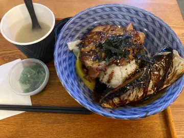 照燒鯖魚配雞扒丼(送一客中華沙津,麵豉湯/飲品)