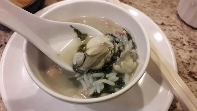 紫菜蠔仔肉碎粥