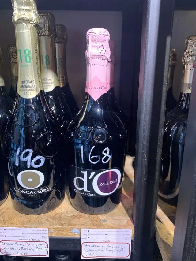 揀左右邊枝Rosé 飲，好岩女仔飲嘅汽酒