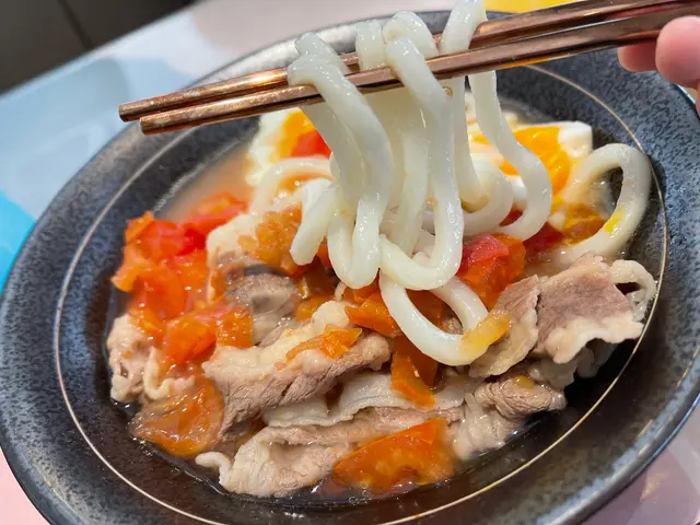 蕃茄濃湯牛肉烏冬