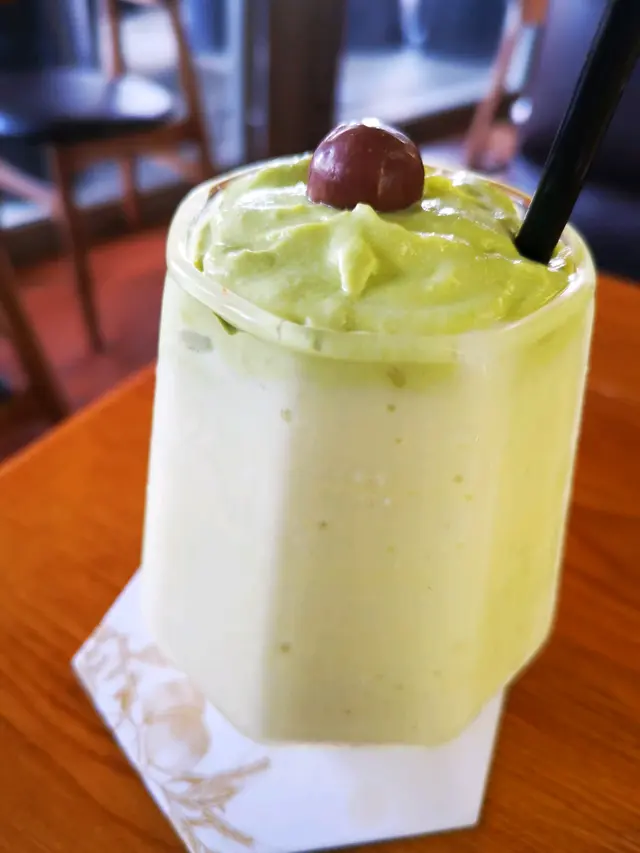 芝士奶蓋牛油果沙冰