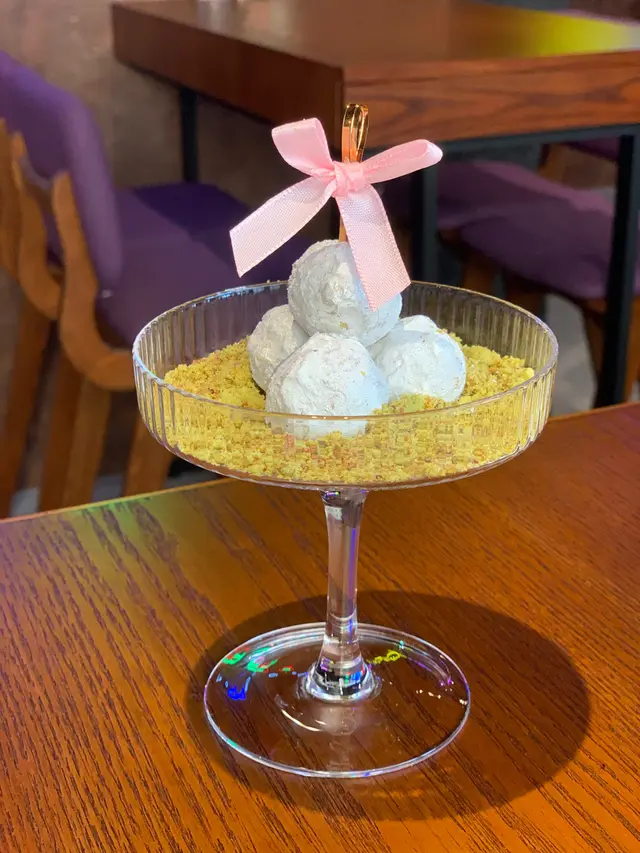 Foie grad lollolipop ornaments