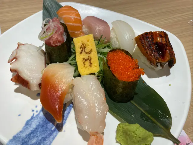 一次過吃勻九款高質壽司，好味！