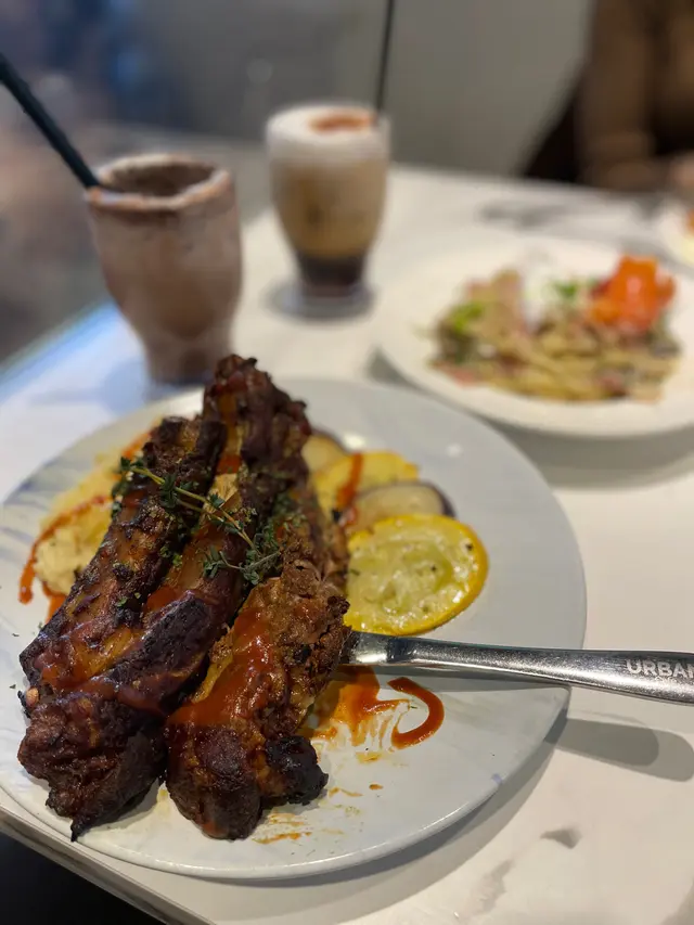 西班牙燒烤醬烤大豬肋骨