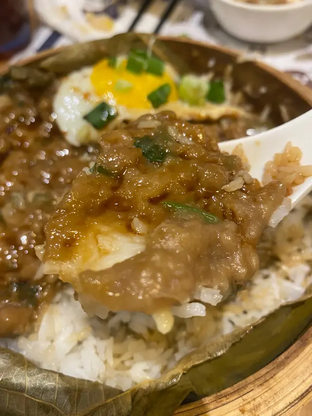 籠仔煎蛋牛肉飯