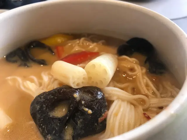 雲耳、蓮藕BB、撈擔擔麵