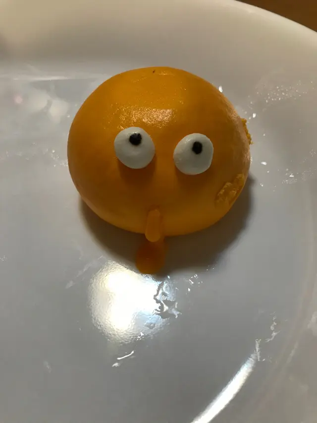 好多奶黃流上嚟,正!😋