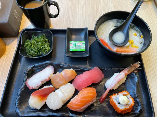 雜錦壽司烏東定食