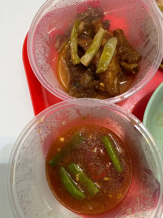 一碟脫色一碟翠綠