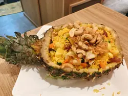原個菠蘿炒飯