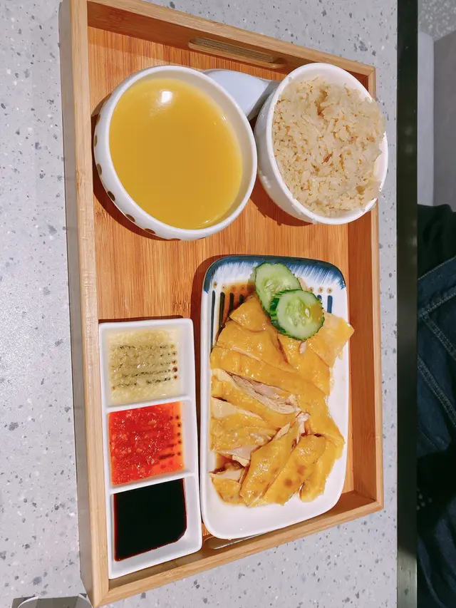 雞肉夠嫩同埋香雞飯好夠味