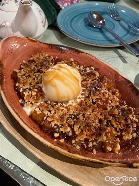 Apple &#160;Crumble - Glasshouse in Central 