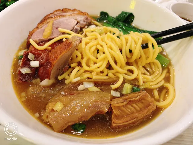 招牌鴨腩麵