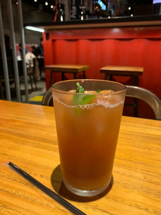 自家製菠蘿冰茶