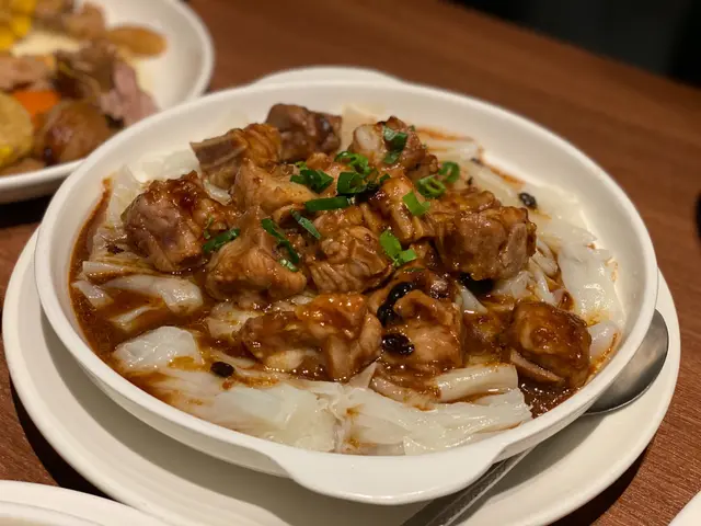 豉汁蒸排骨配陳村粉