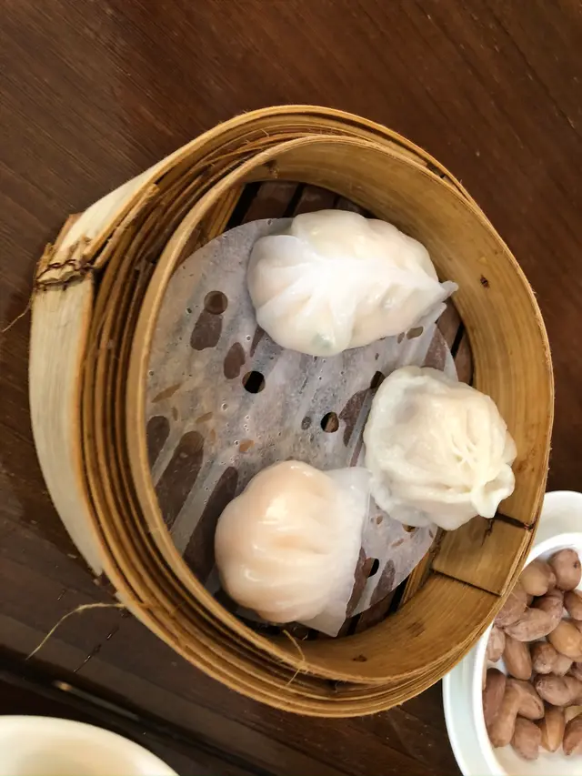 晶瑩鮮蝦餃 , 蟹肉菜苗餃 , 上海小籠包