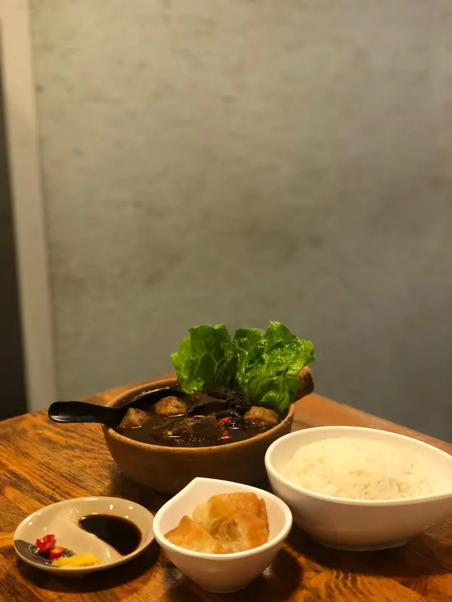 正宗古早肉骨茶