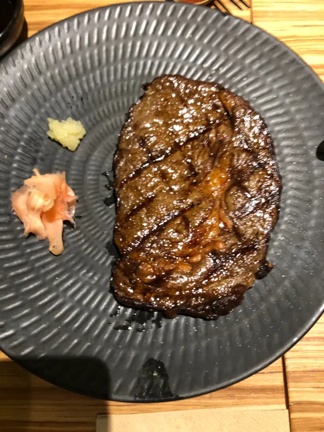 黑毛安格斯內眼扒