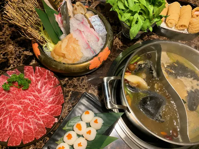 尚膳養顏美人鍋 拼 滋潤魚雲靜心鍋