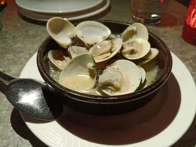 魚湯煮蜆