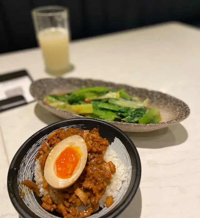 滷肉台梗米飯及鵝仔菜