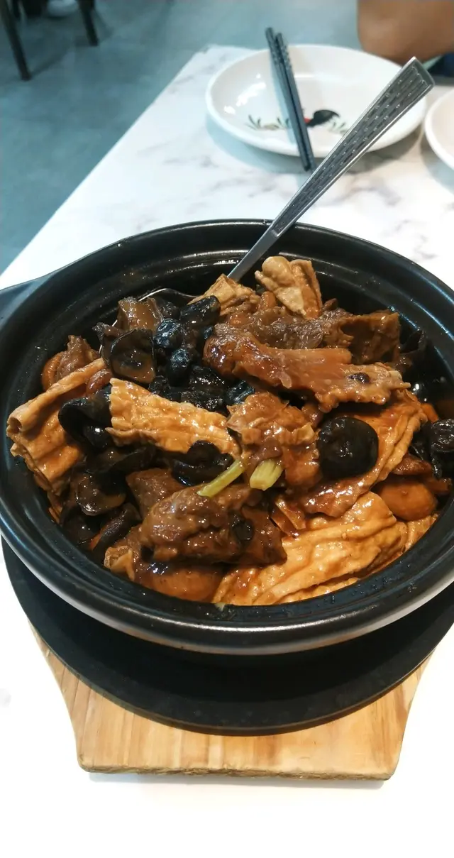 圍村獅頭鵝