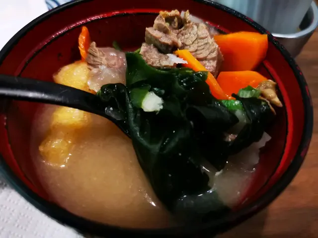 少有有牛肉、海帶、豆腐卜及紅蘿白多款食材,鮮甜美味