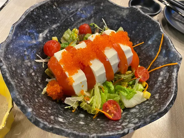 温室番茄豆腐沙律配胡麻