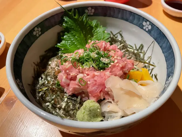 碎呑拿魚腩飯定食