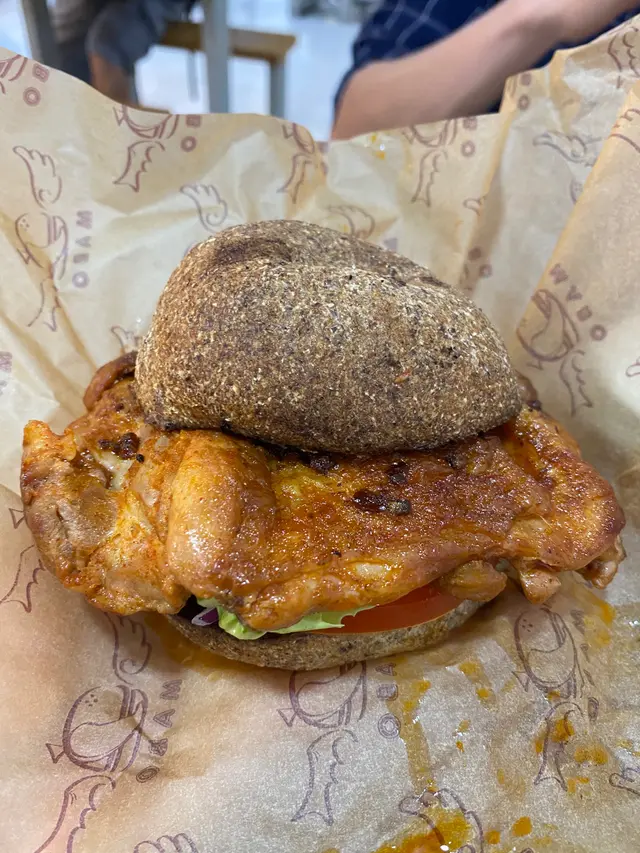 生酮麻辣雞漢堡