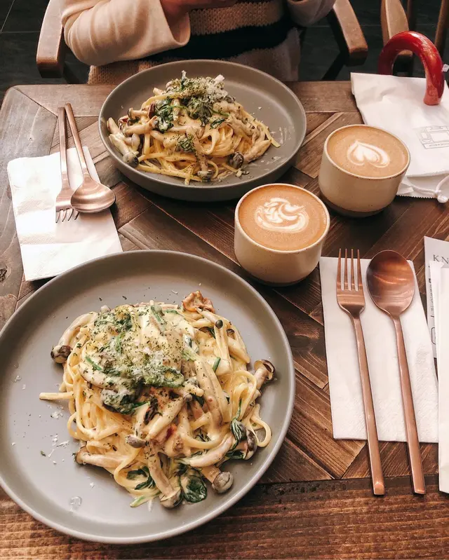 𝘾𝙧𝙚𝙖𝙢𝙮 𝙈𝙪𝙨𝙝𝙧𝙤𝙤𝙢 𝙖𝙣𝙙 𝙎𝙥𝙞𝙣𝙖𝙘𝙝 𝙇𝙞𝙣𝙜𝙪𝙞𝙣𝙚