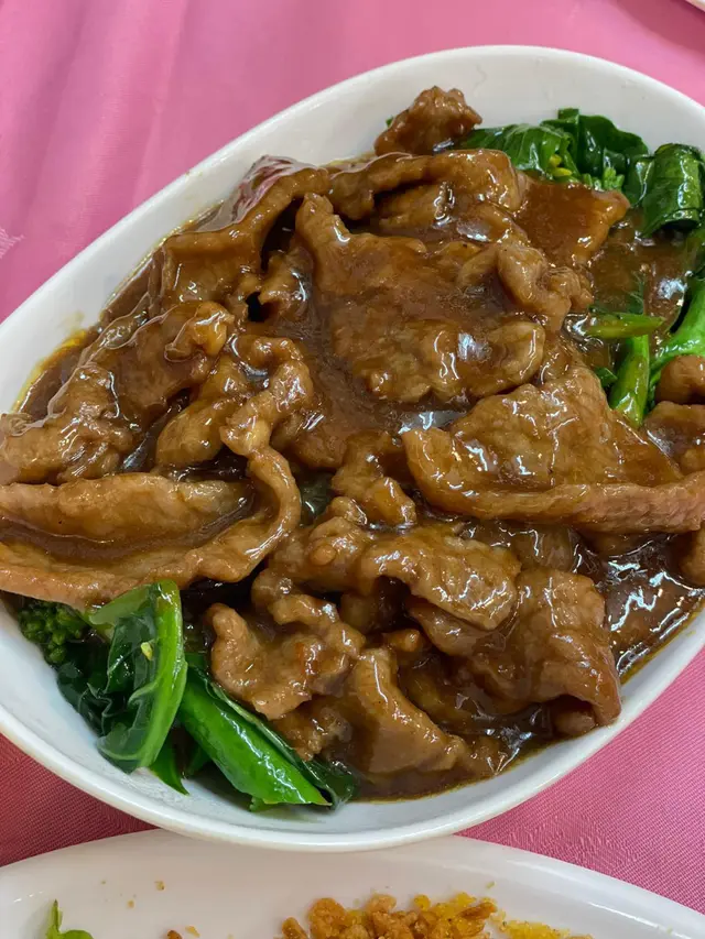 沙嗲牛肉炒芥蘭