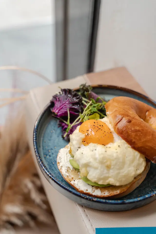 Cloud Egg Bagel