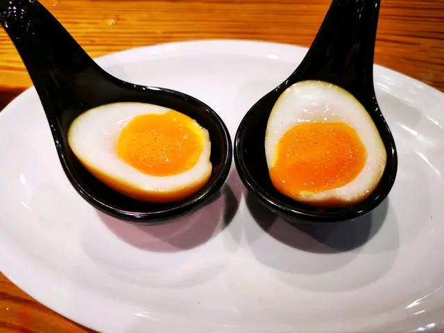 燻蛋味道不錯，蛋面灑上胡椒粉格外香